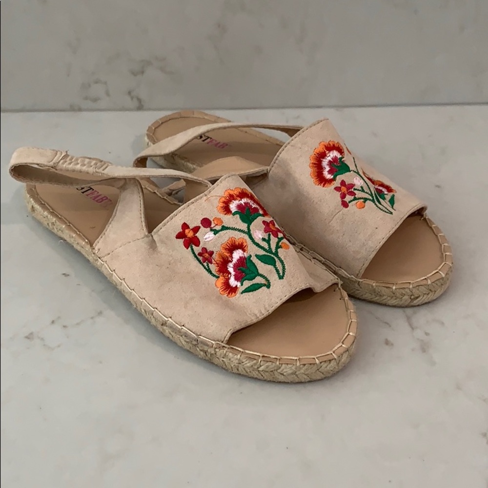 ✨ JustFab Floral Espadrille Sandals ✨
